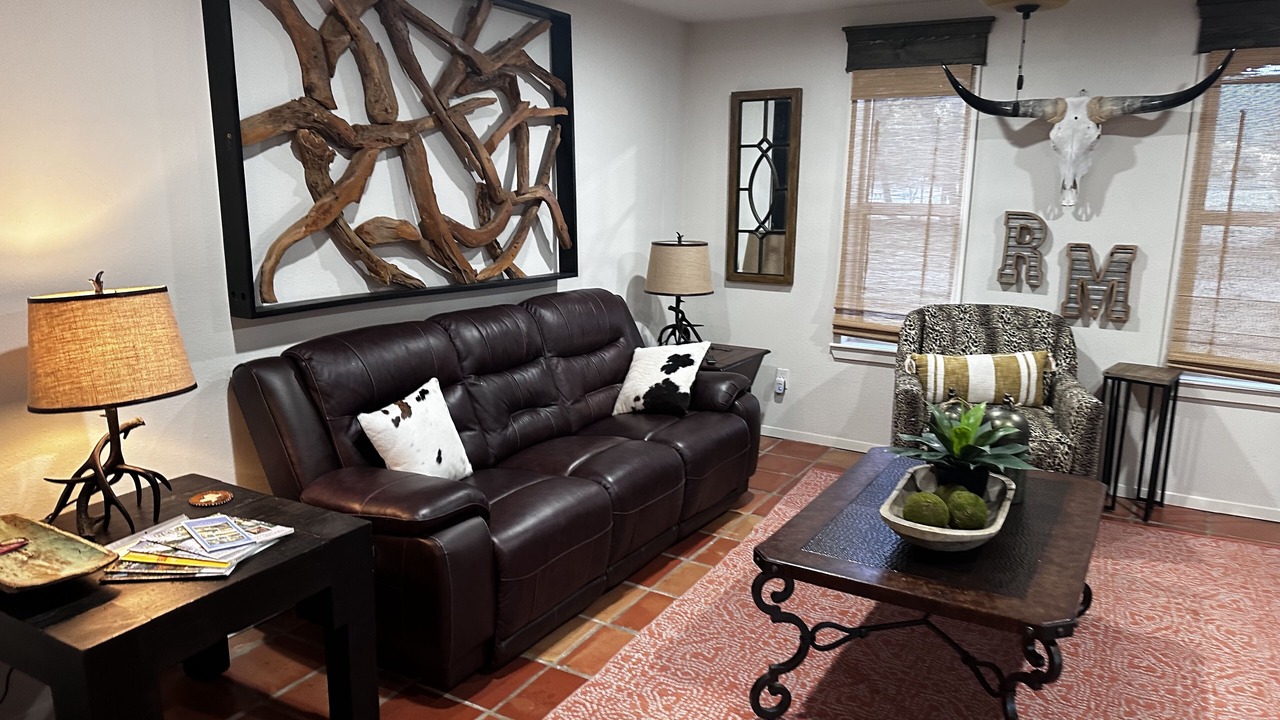 Photo of Livingroom in Leakey