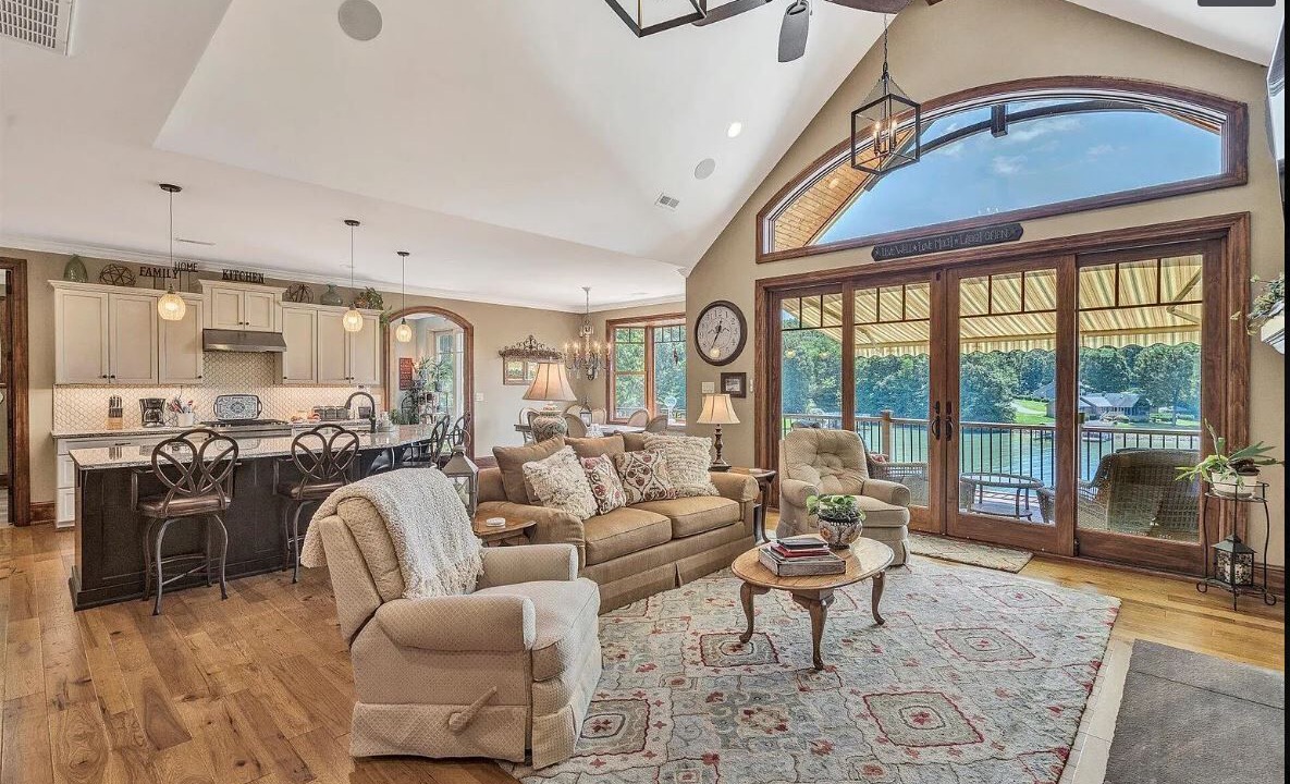 Photo of Bedroom in Huddleston