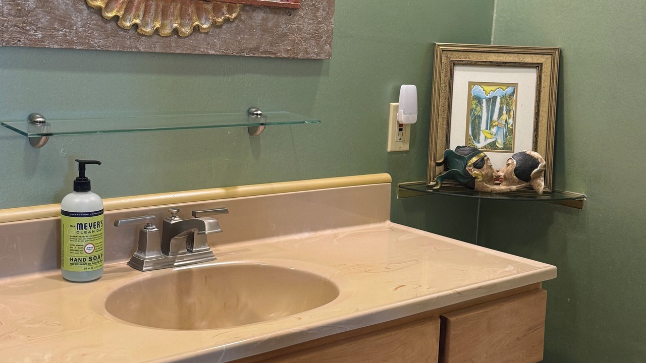 Photo of Bathroom in Huelo