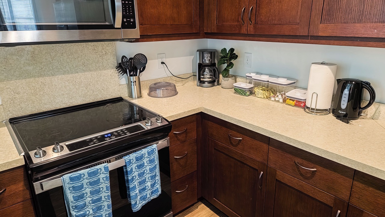 Photo of Kitchen in Makaha Valley