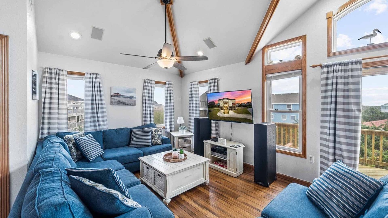 Photo of Bedroom in Waves