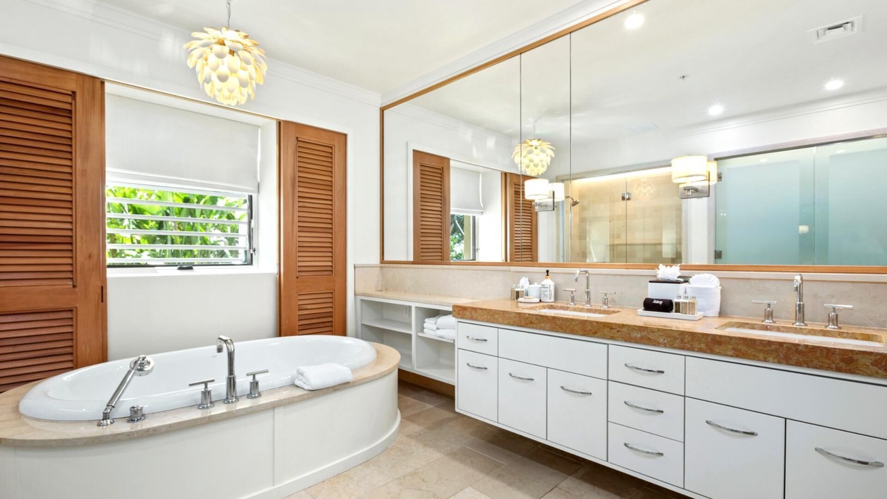Photo of Bathroom in Montage Kapalua Bay