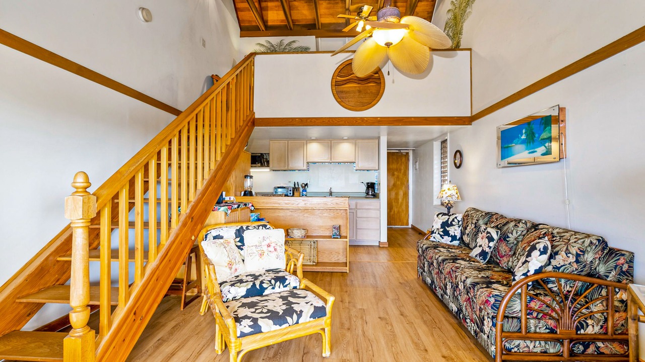 Photo of Livingroom in Maunaloa