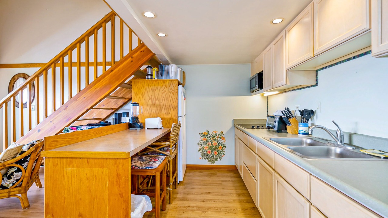 Photo of Kitchen in Maunaloa
