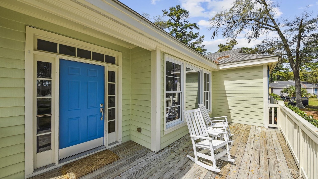 Photo of Patio Balcony in Melrose on the Beach