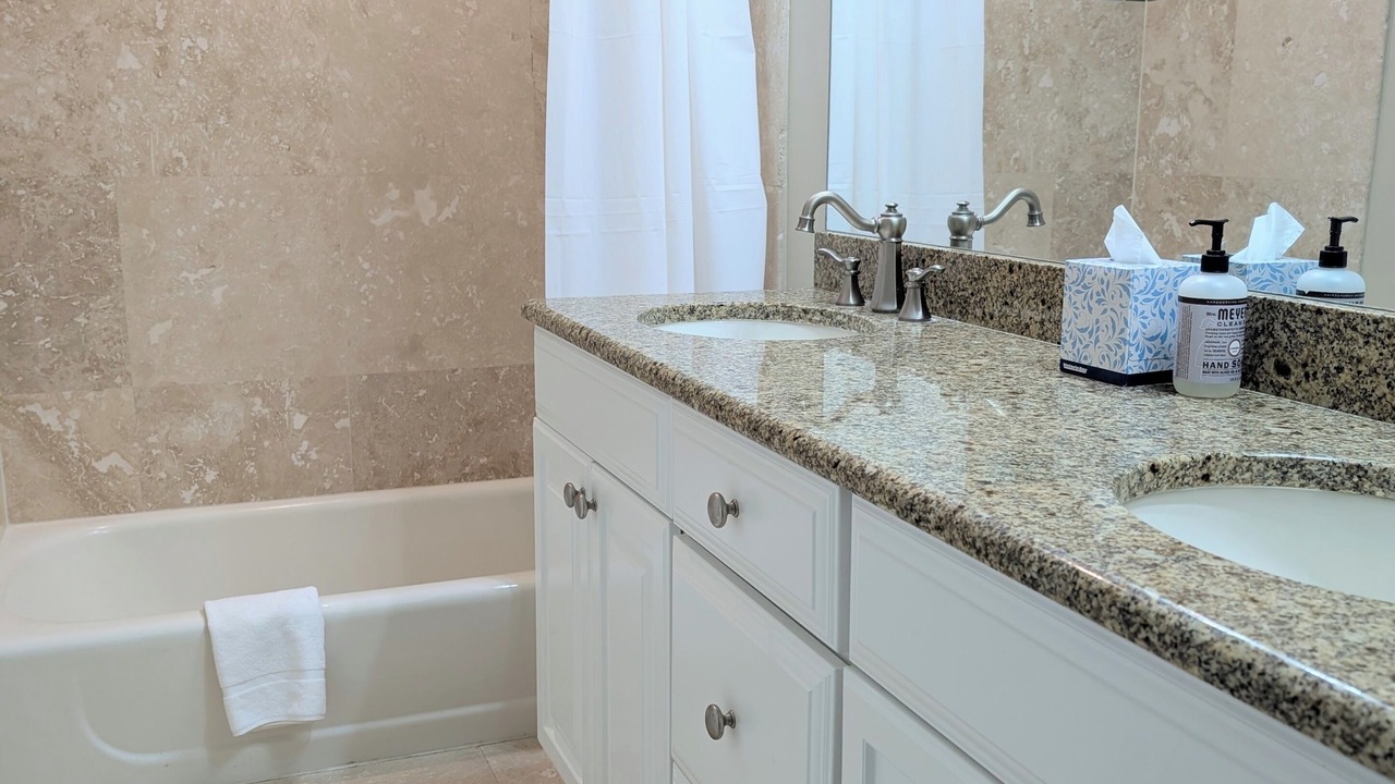 Photo of Bathroom in Melrose on the Beach