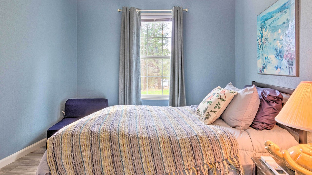 Photo of Bedroom in Tuxedo