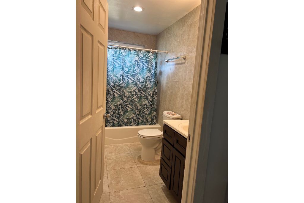 Photo of Bathroom in Waianae