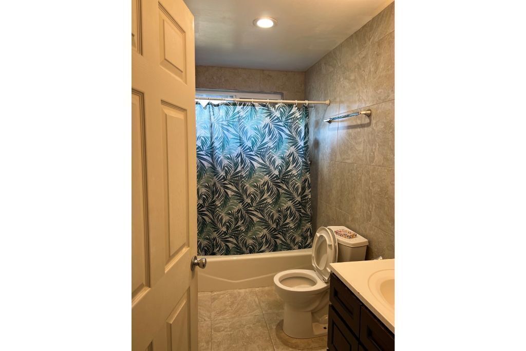 Photo of Bathroom in Waianae