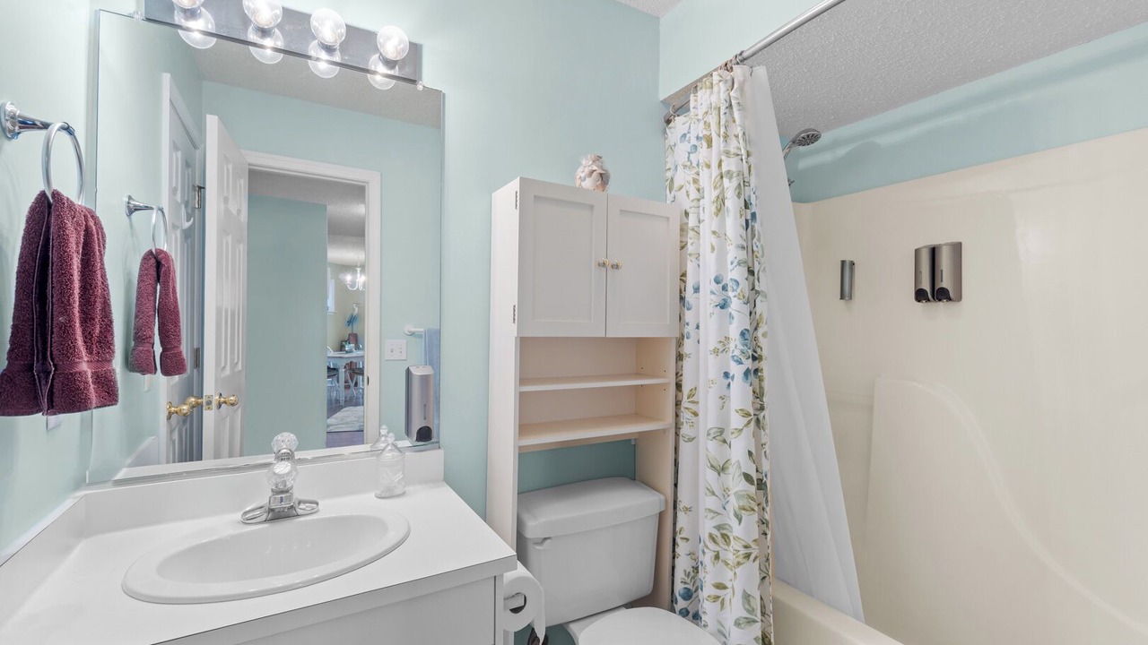 Photo of Bathroom in Colington