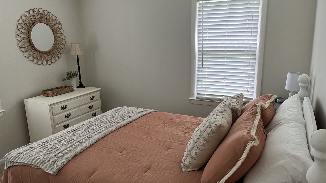 Photo of Bedroom in Council