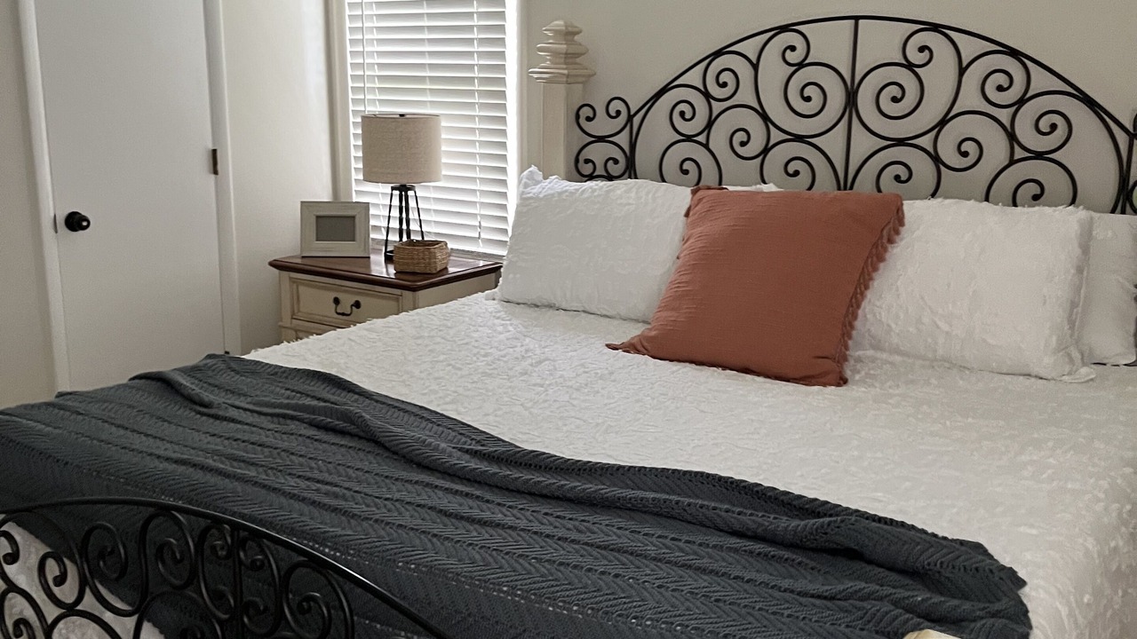 Photo of Bedroom in Council