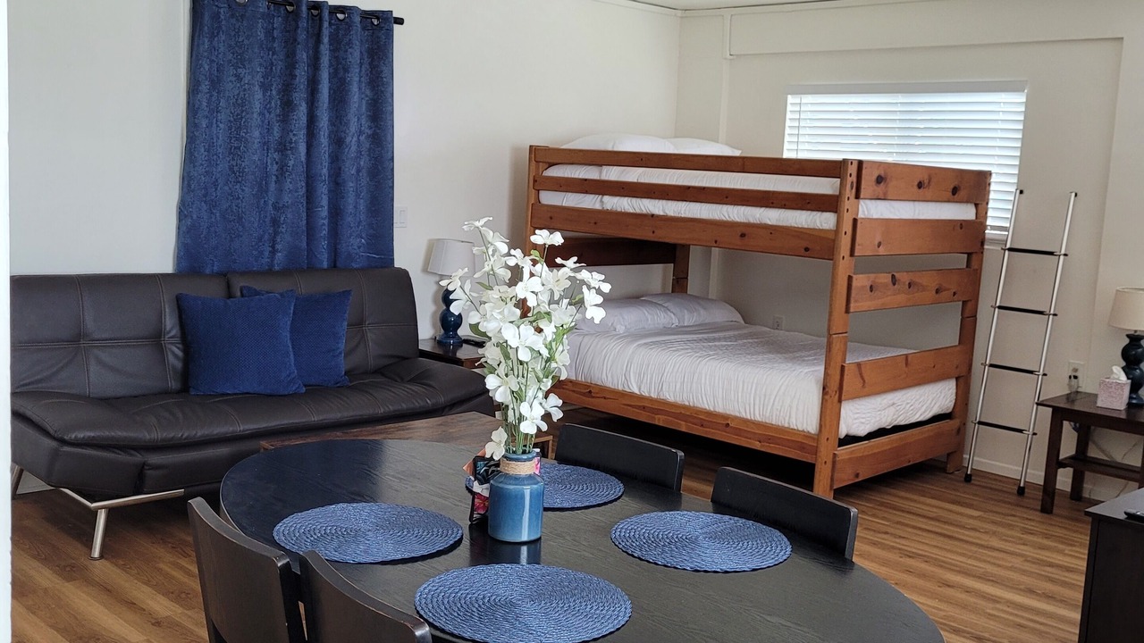 Photo of Bedroom in Makaha