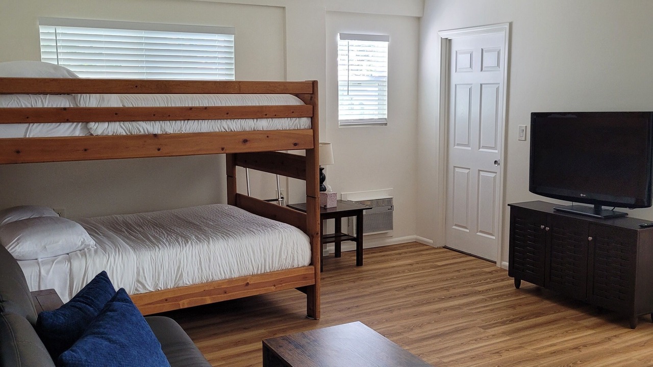 Photo of Bedroom in Makaha