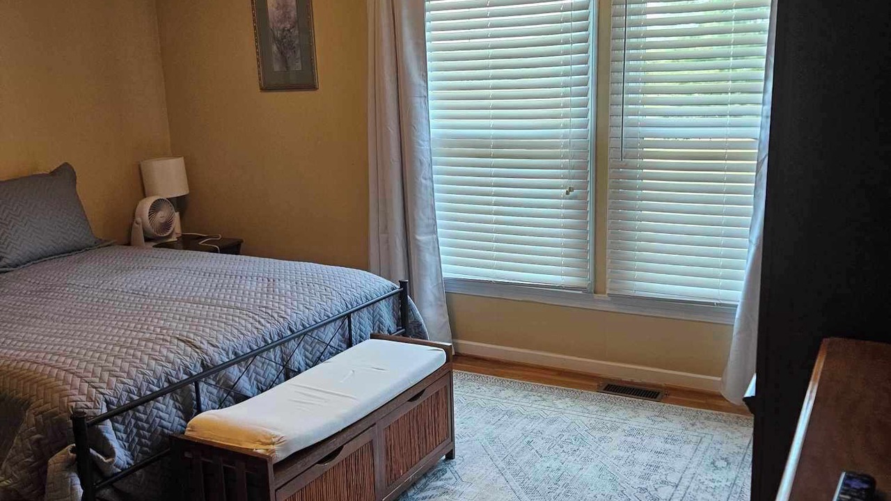 Photo of Bedroom in Forest City