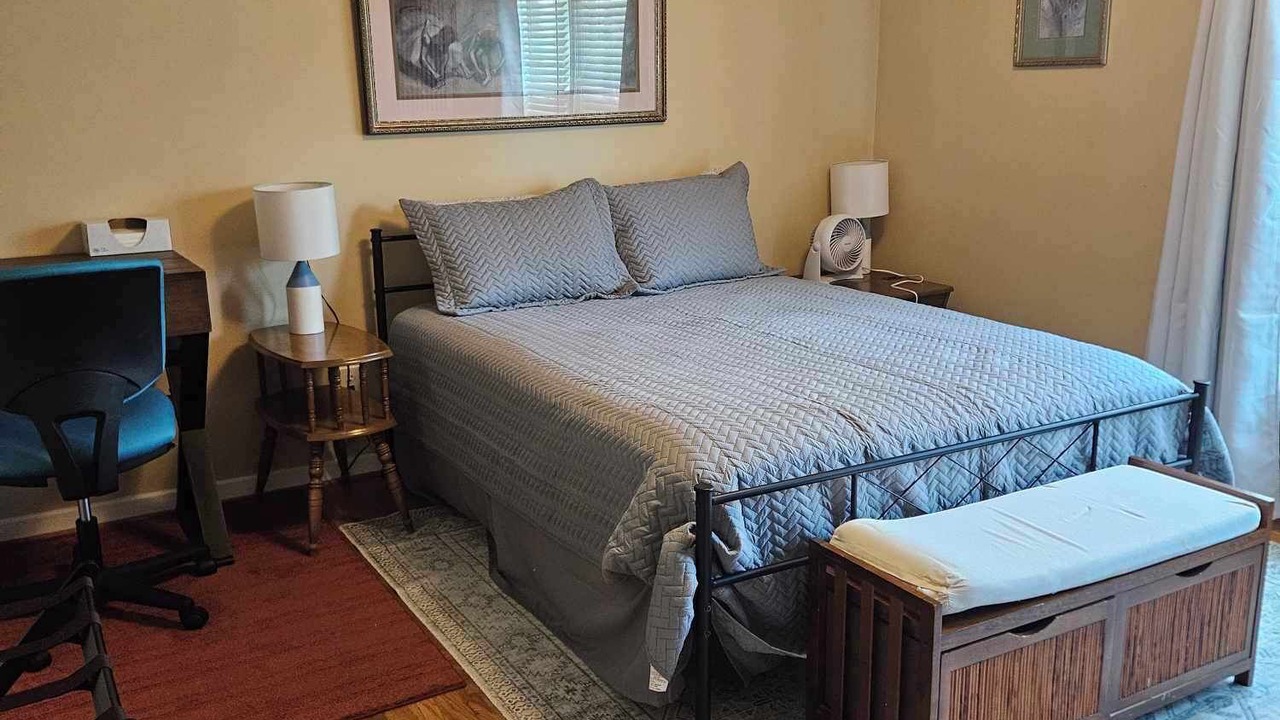 Photo of Bedroom in Forest City