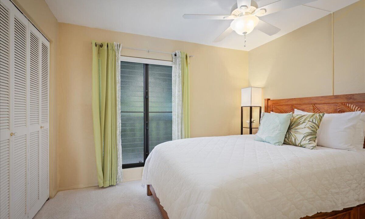 Photo of Bedroom in Kahaluu-Keauhou