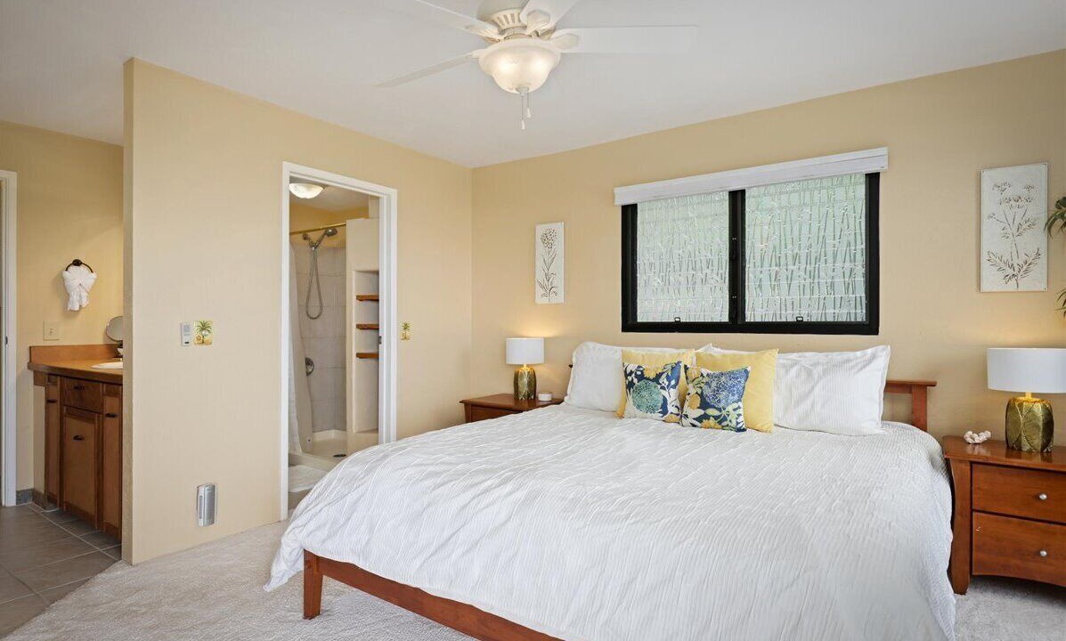 Photo of Bedroom in Kahaluu-Keauhou