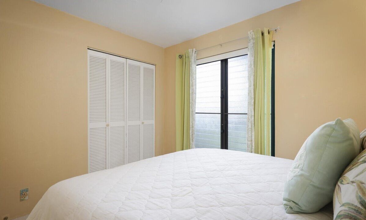 Photo of Bedroom in Kahaluu-Keauhou