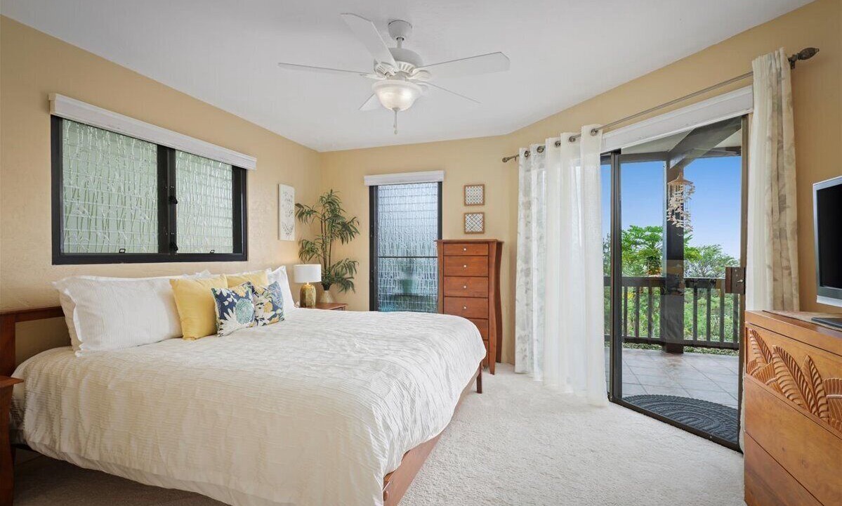 Photo of Bedroom in Kahaluu-Keauhou