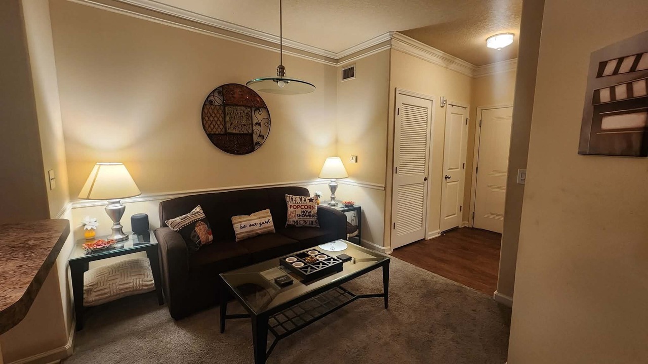 Photo of Livingroom in Executive Park
