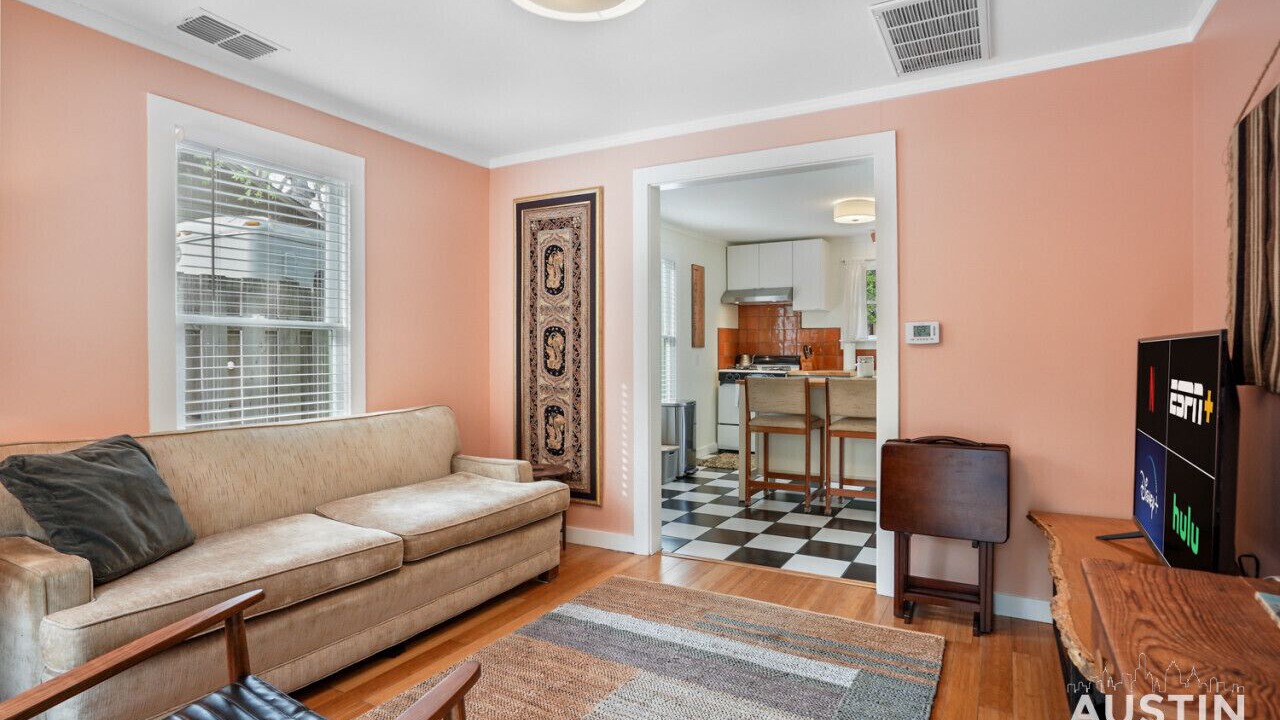 Photo of Bedroom in Holly