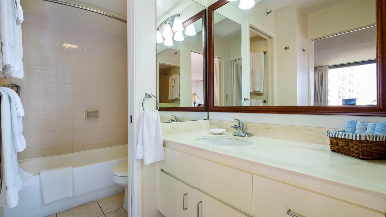 Photo of Bathroom in Waikiki
