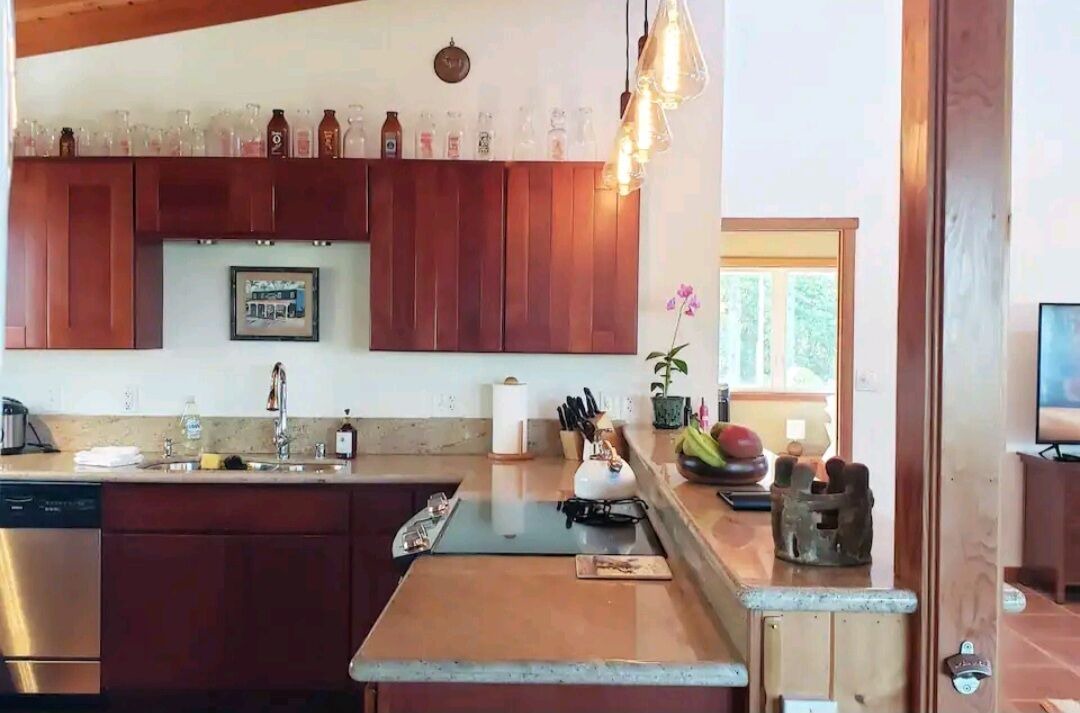 Photo of Kitchen in Ainaloa