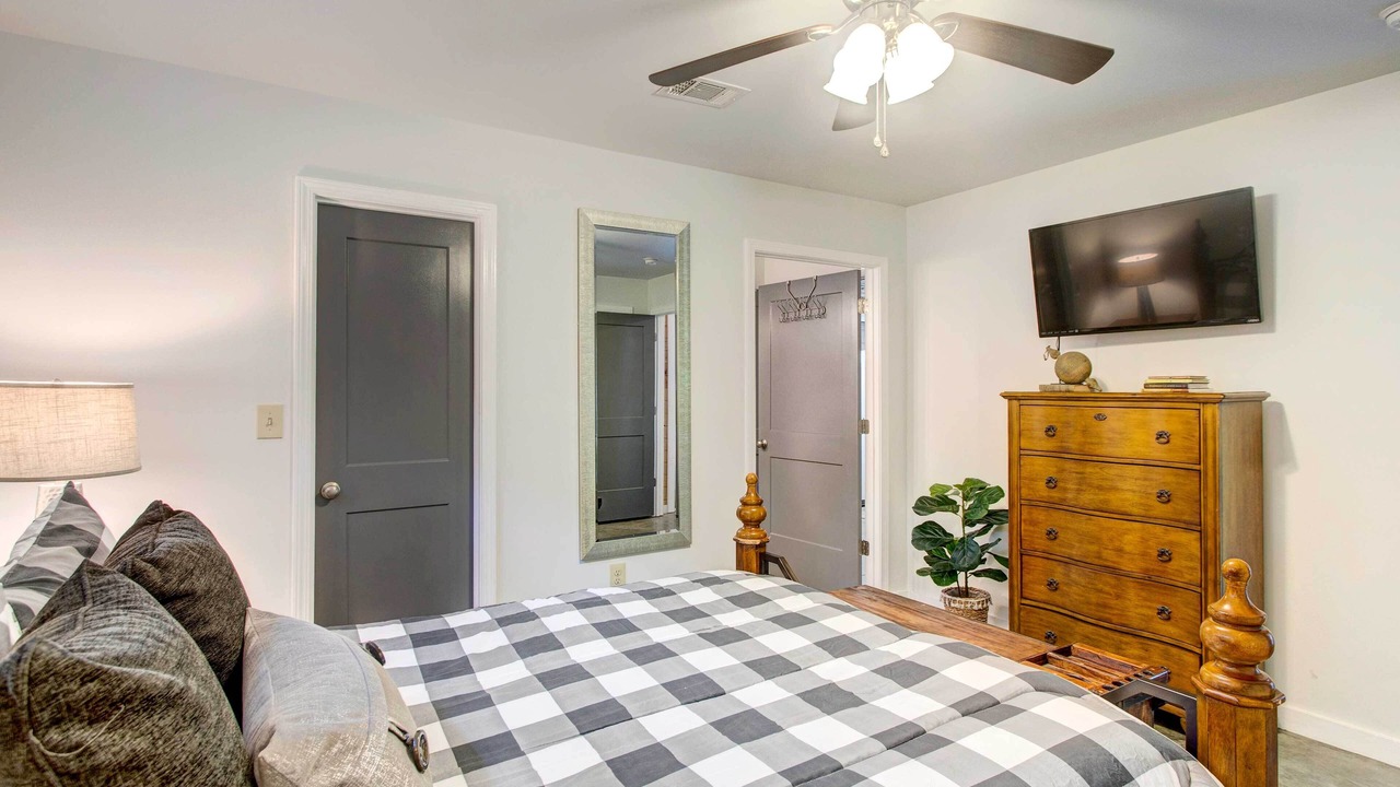 Photo of Bedroom in Wray