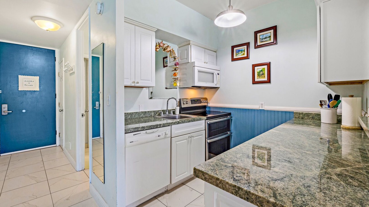 Photo of Kitchen in Historic Lahaina Front Street