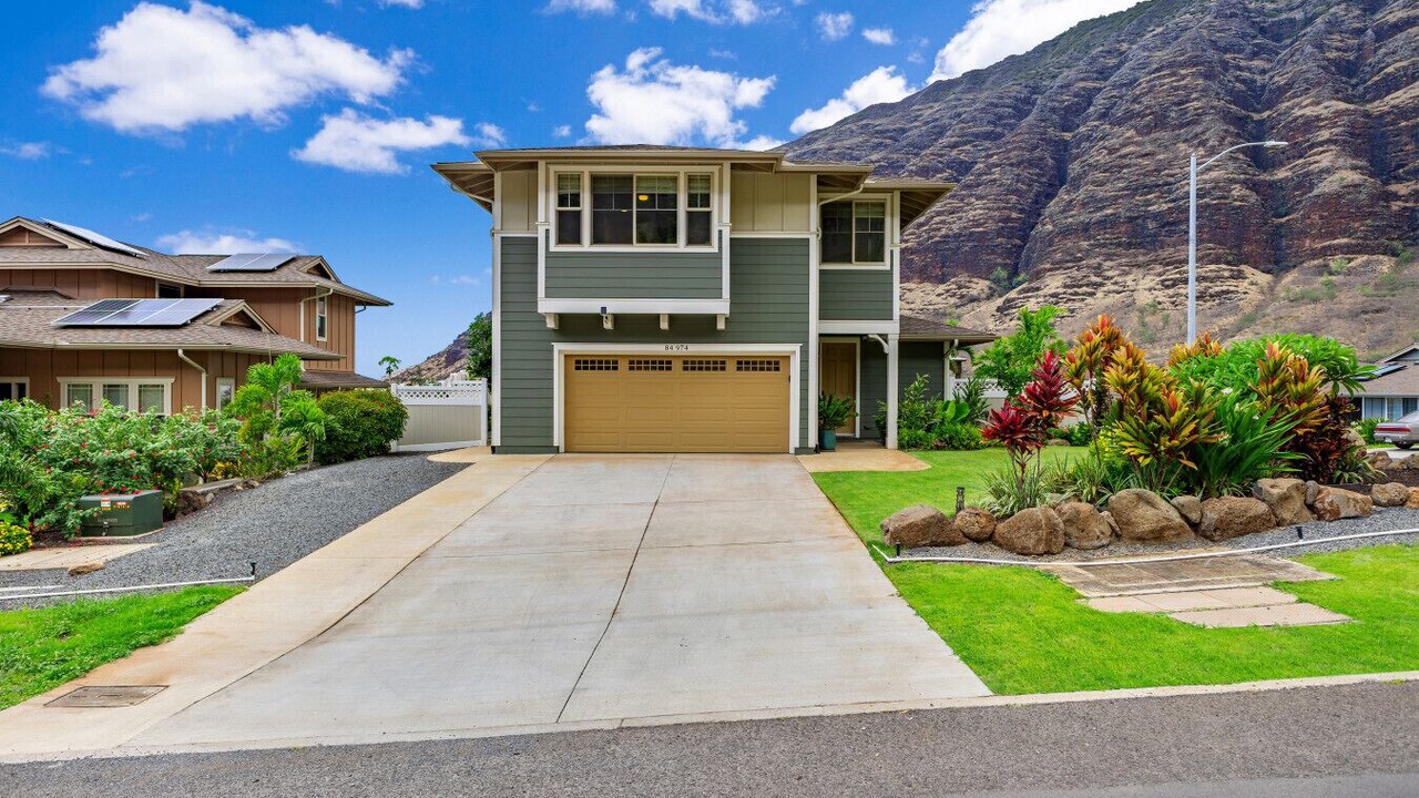 Photo of Outdoor in Makaha Valley