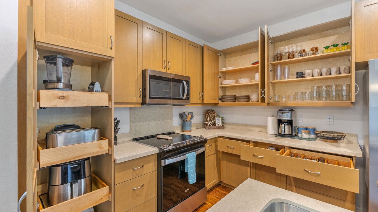 Photo of Kitchen in Makaha Valley
