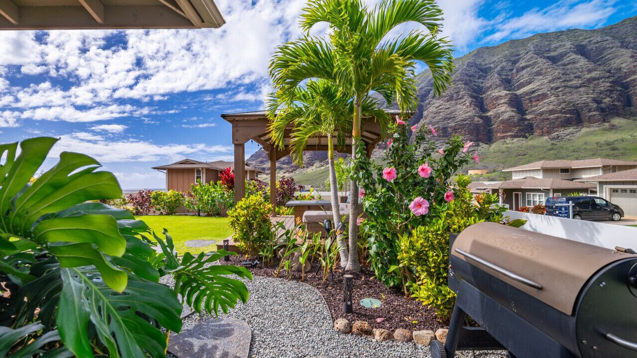 Photo of Outdoor in Makaha Valley