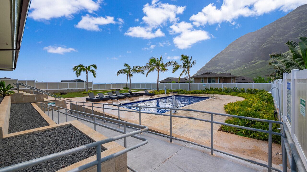 Photo of Outdoor in Makaha Valley