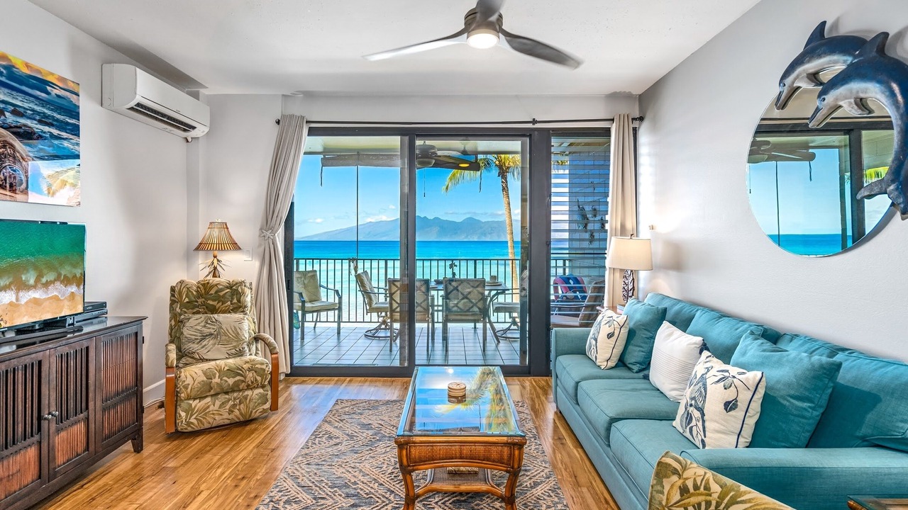 Photo of Livingroom in Kahana