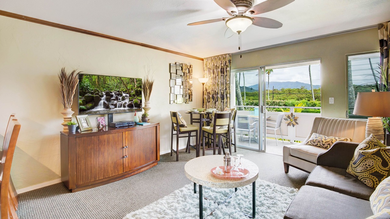 Photo of Livingroom in Wailua
