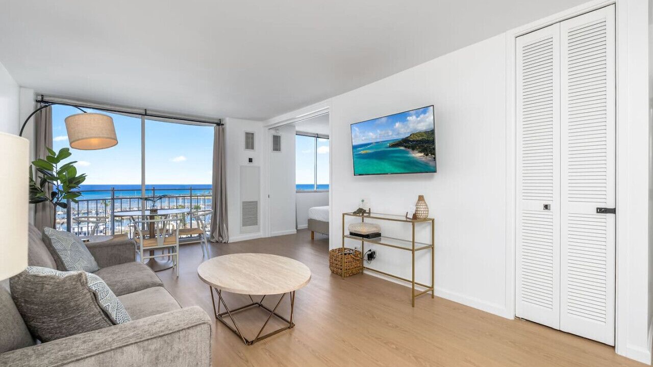 Photo of Bedroom in Waikiki
