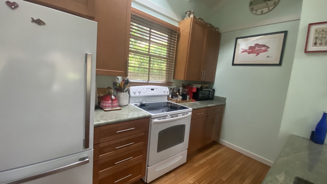 Photo of Kitchen in Maunaloa