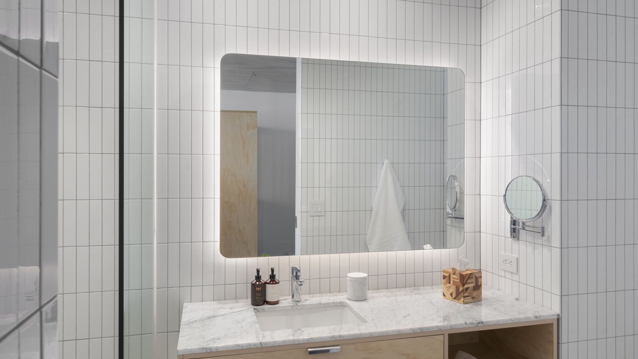 Photo of Bathroom in East Cesar Chavez
