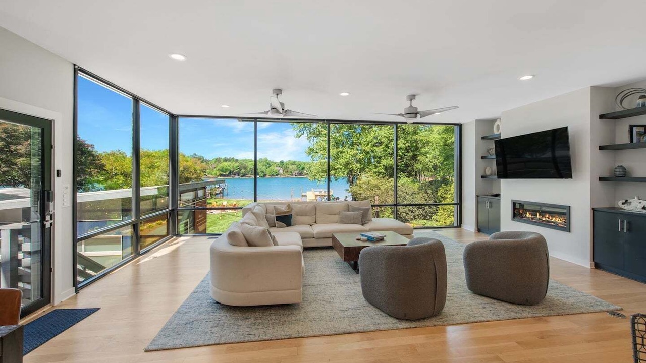 Photo of Livingroom in Mayhew