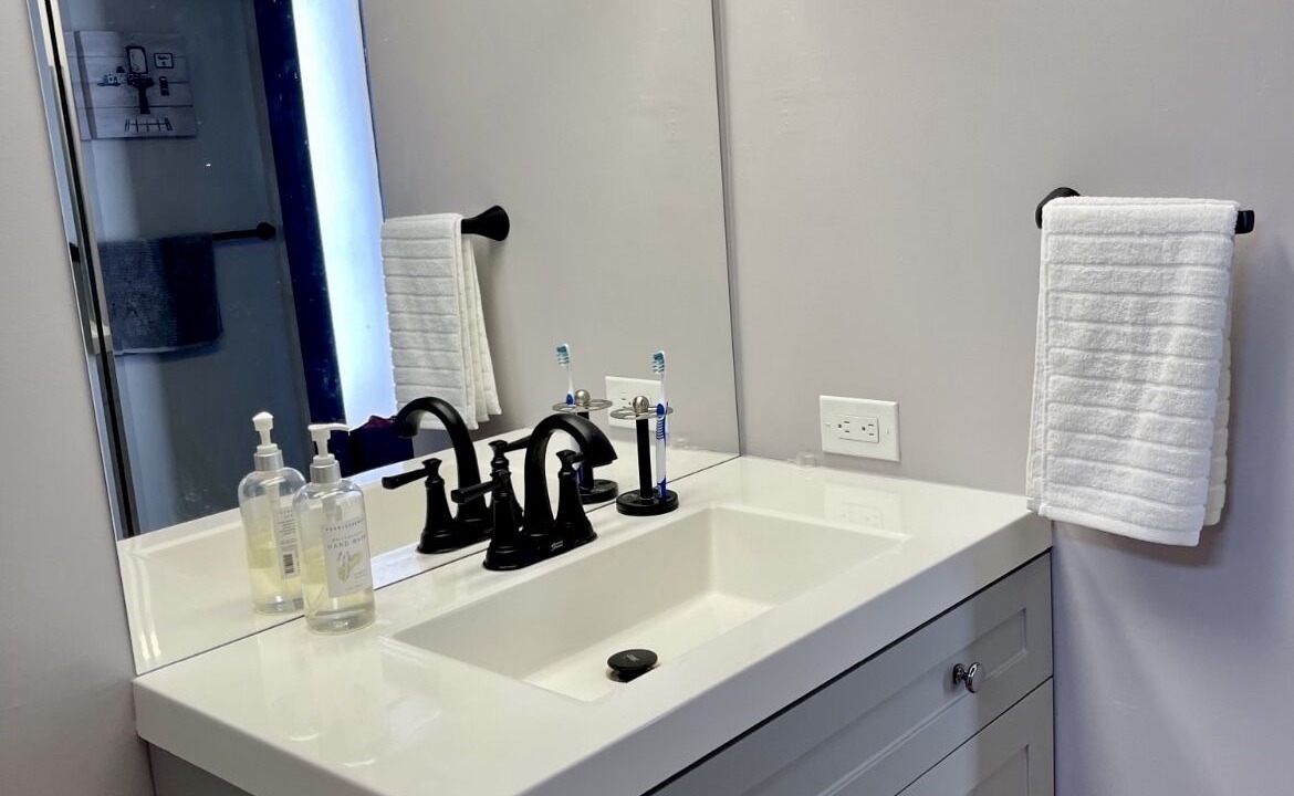 Photo of Bathroom in Makaha