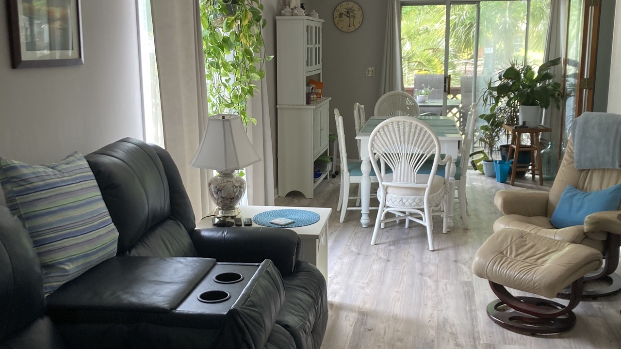 Photo of Livingroom in Sunset Beach