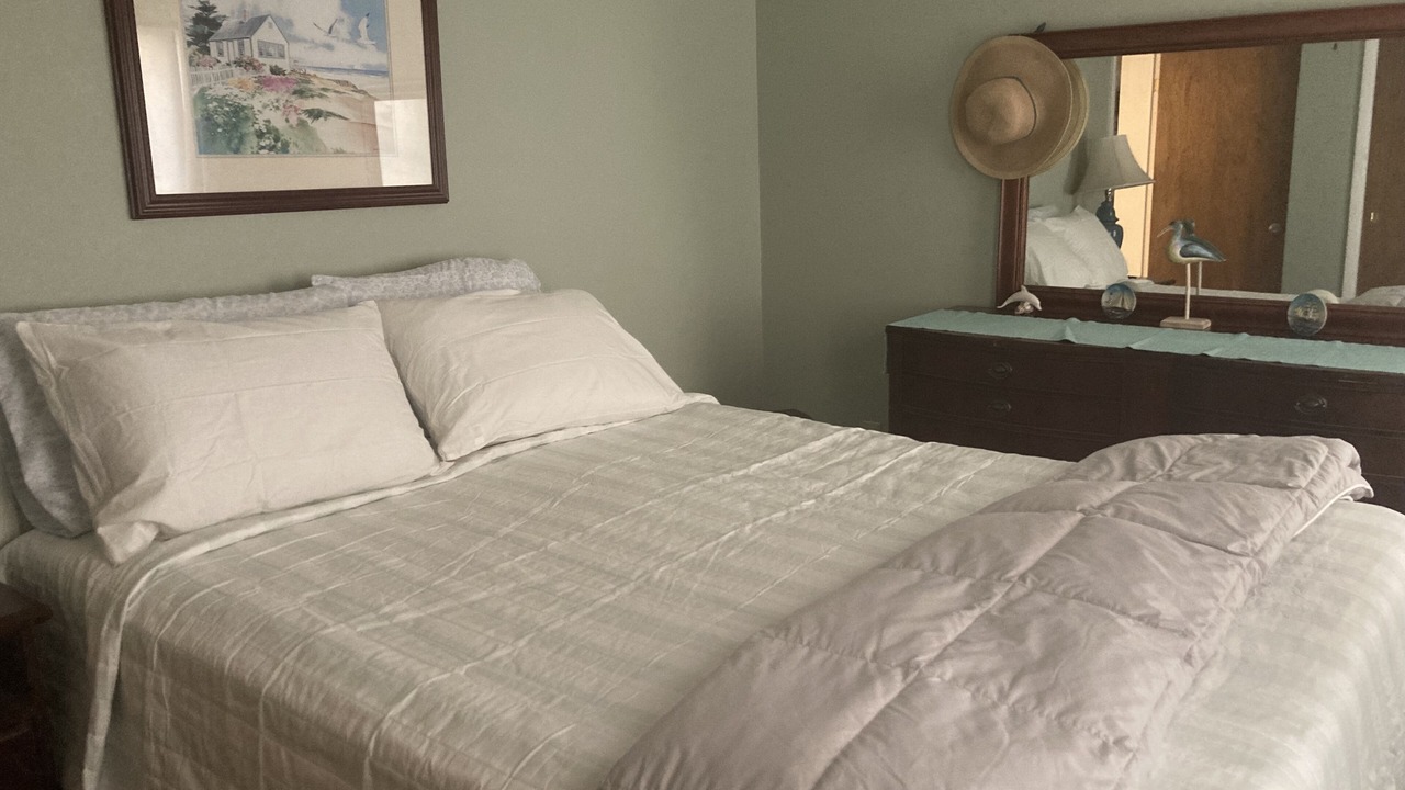 Photo of Bedroom in Sunset Beach