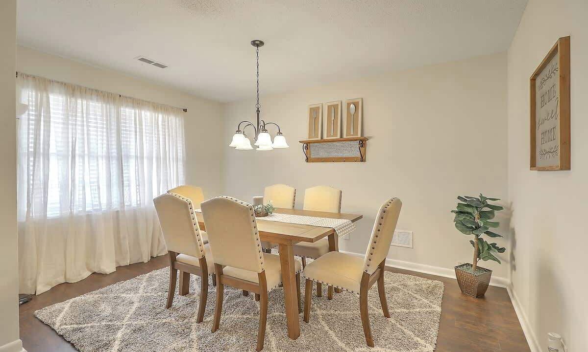 Photo of Livingroom in Goose Creek