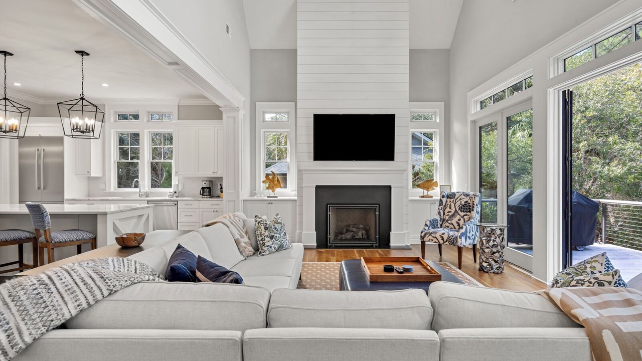 Photo of Livingroom in Vanderhorst Plantation