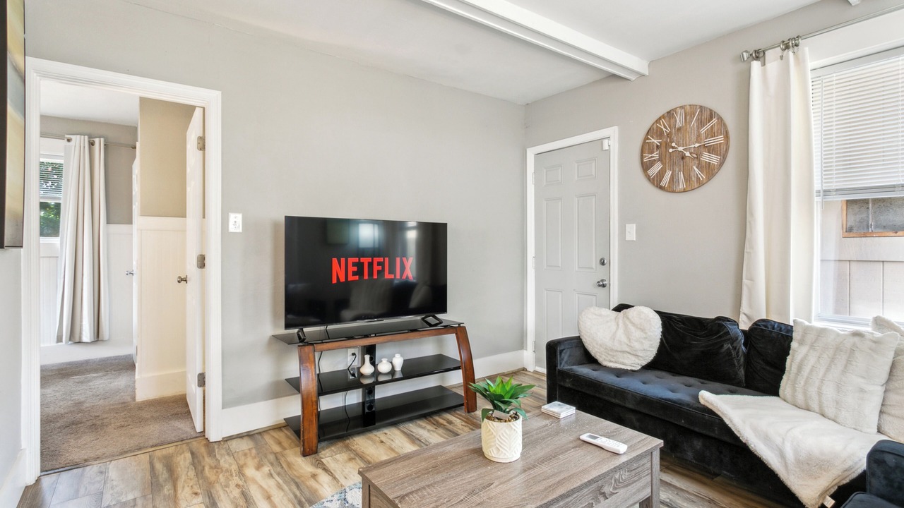 Photo of Livingroom in Buckroe Beach