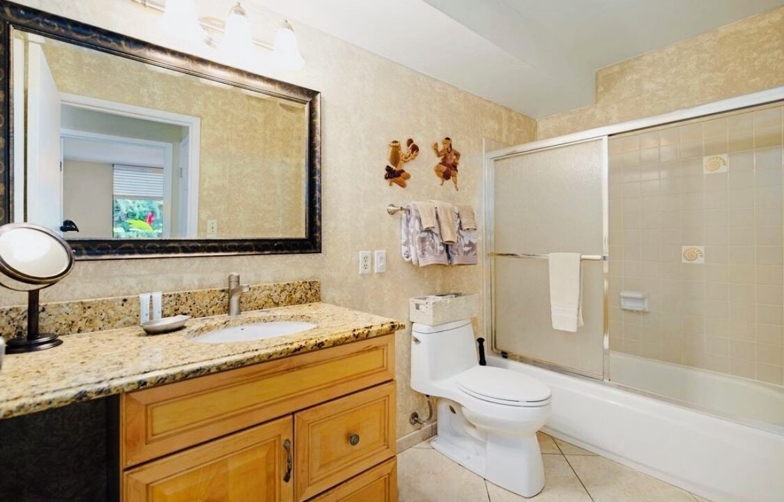 Photo of Bathroom in Maalaea