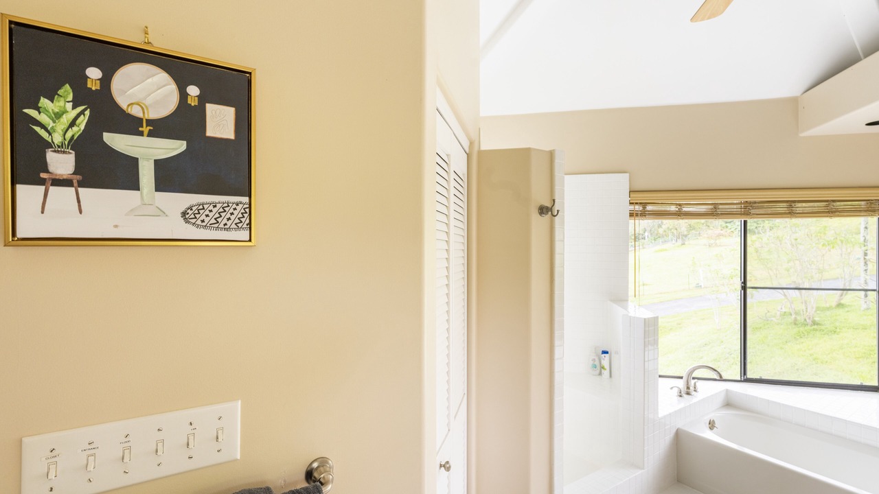 Photo of Bathroom in Holualoa