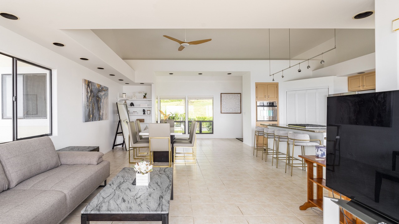 Photo of Livingroom in Holualoa