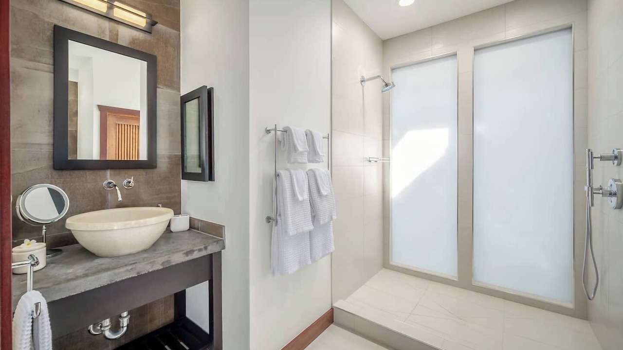 Photo of Bathroom in Kalihiwai